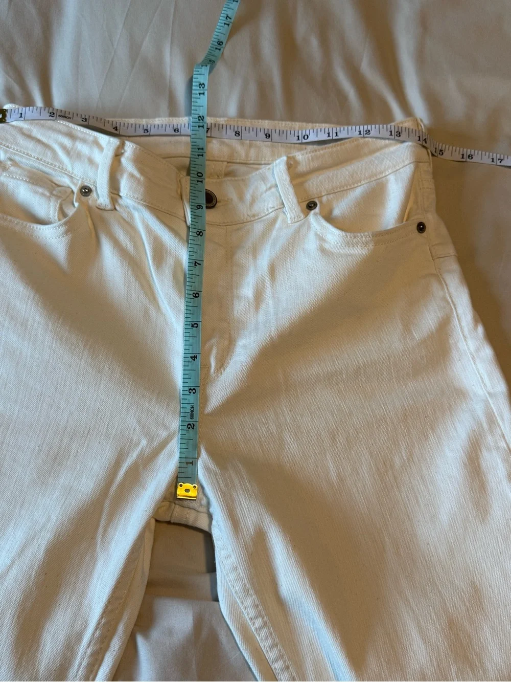 Zara Straight Leg Jeans in Cream